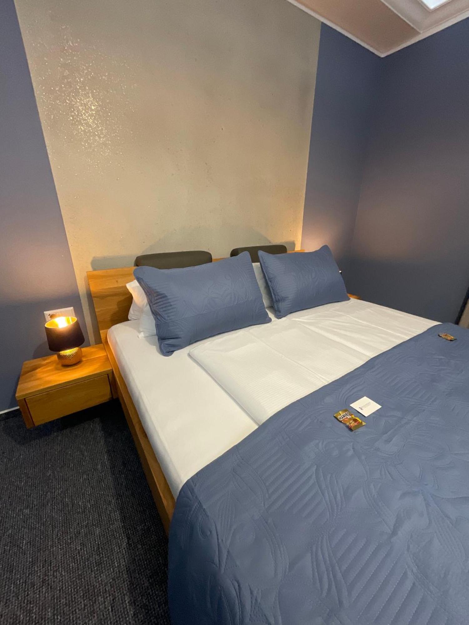 Hotel Residenz Luxury Apartments 메칭엔 외부 사진
