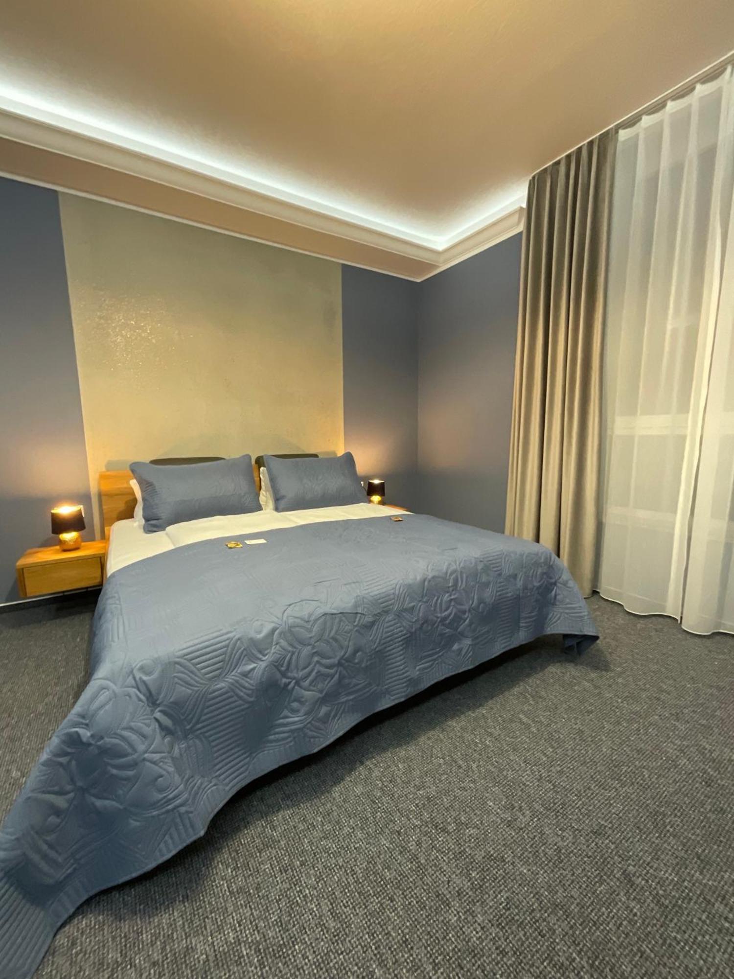 Hotel Residenz Luxury Apartments 메칭엔 외부 사진