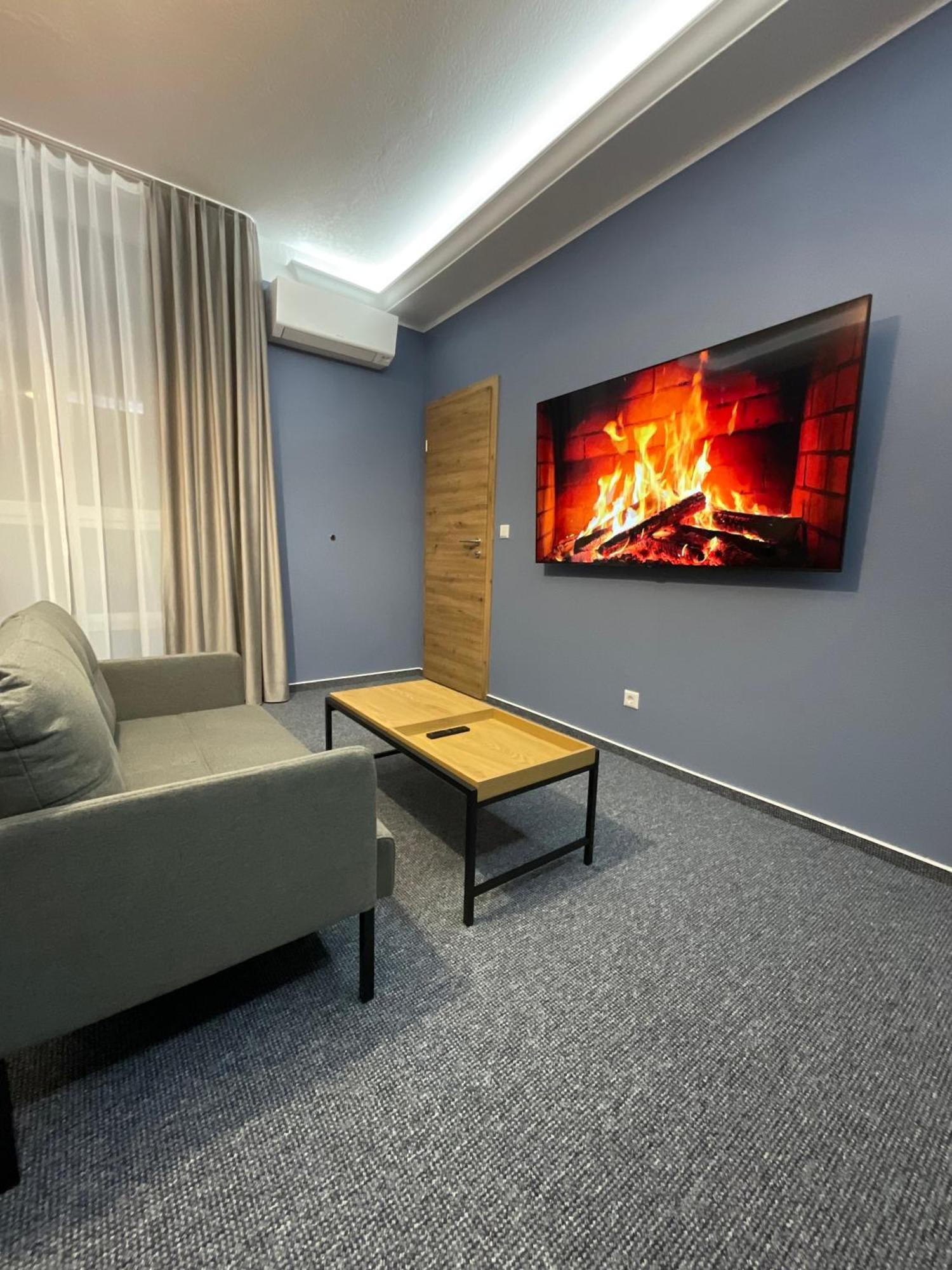 Hotel Residenz Luxury Apartments 메칭엔 외부 사진