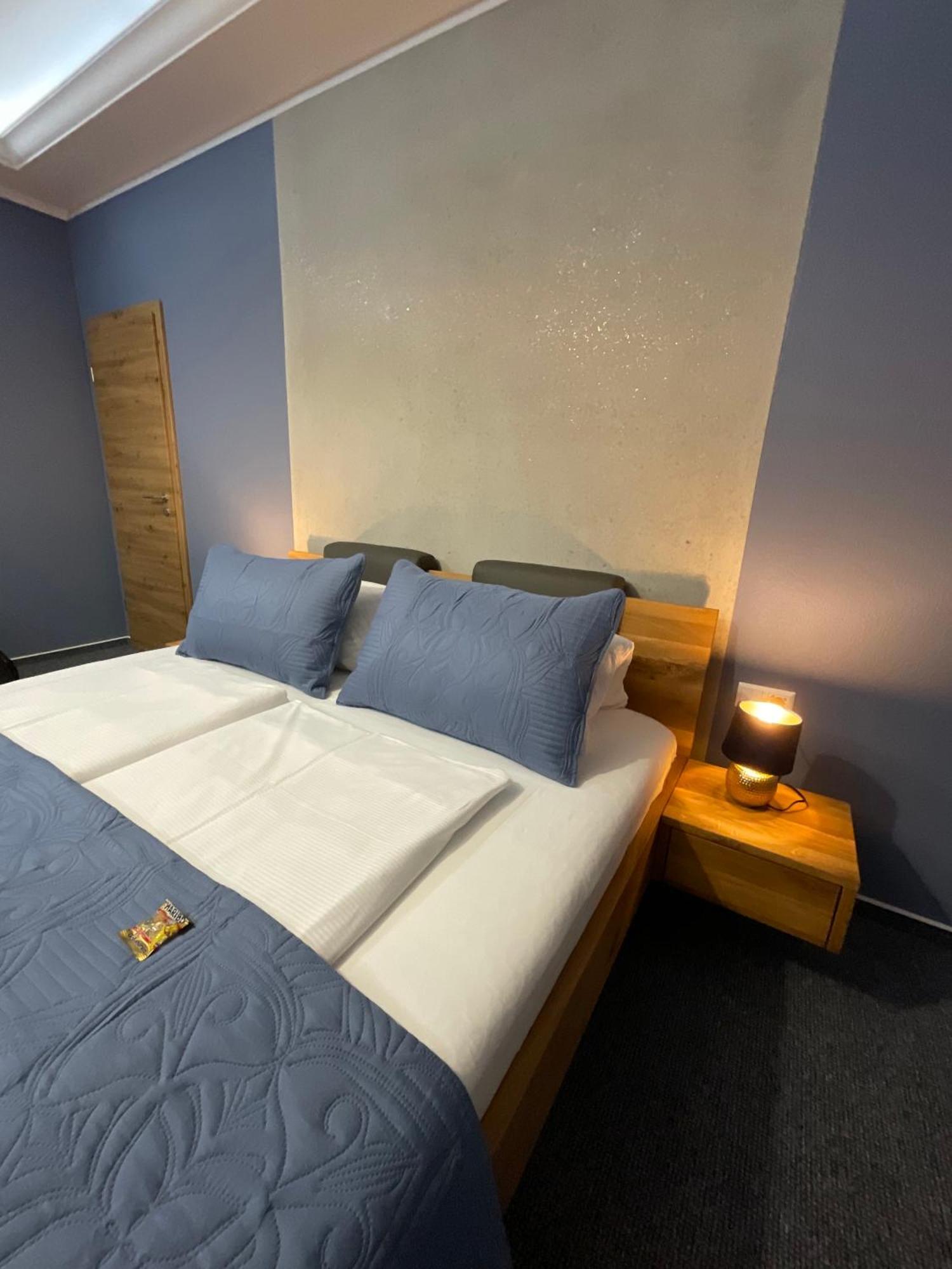 Hotel Residenz Luxury Apartments 메칭엔 외부 사진