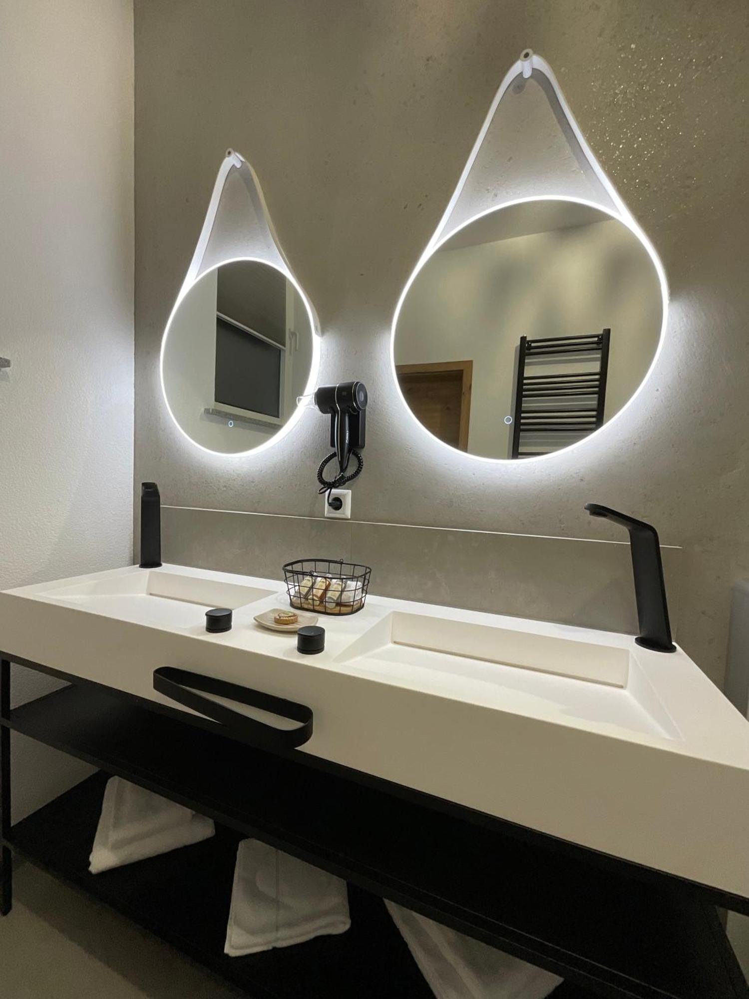 Hotel Residenz Luxury Apartments 메칭엔 외부 사진