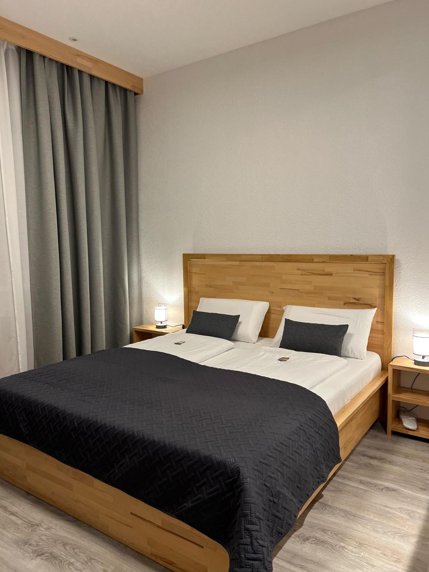 Hotel Residenz Luxury Apartments 메칭엔 외부 사진