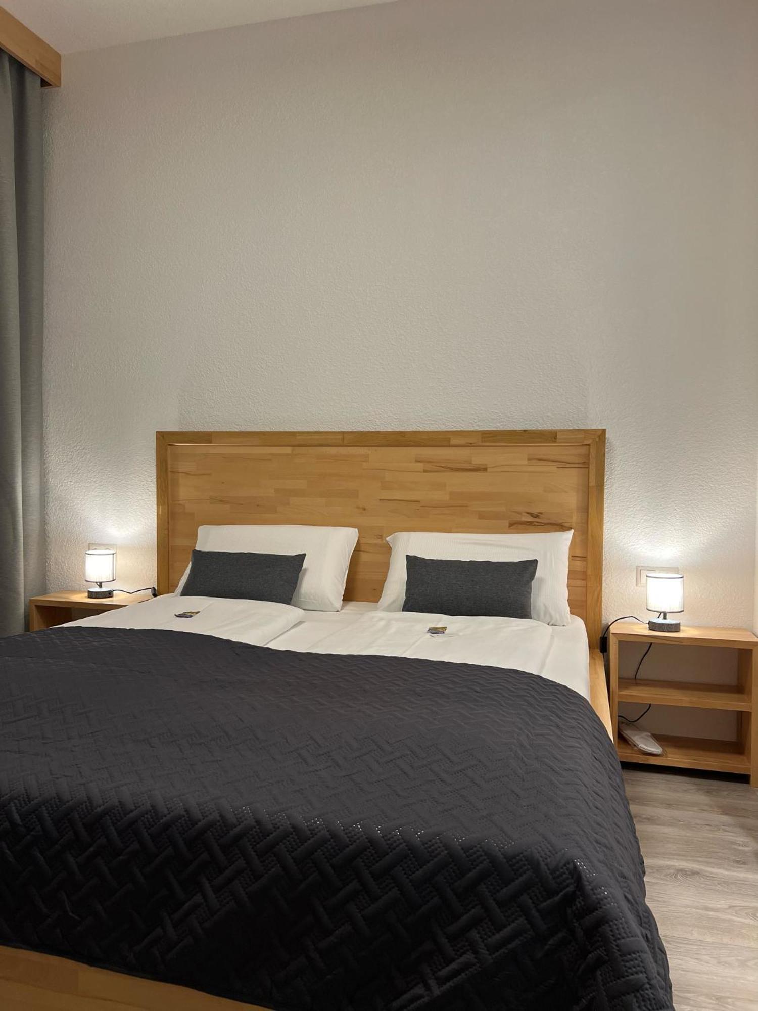 Hotel Residenz Luxury Apartments 메칭엔 외부 사진