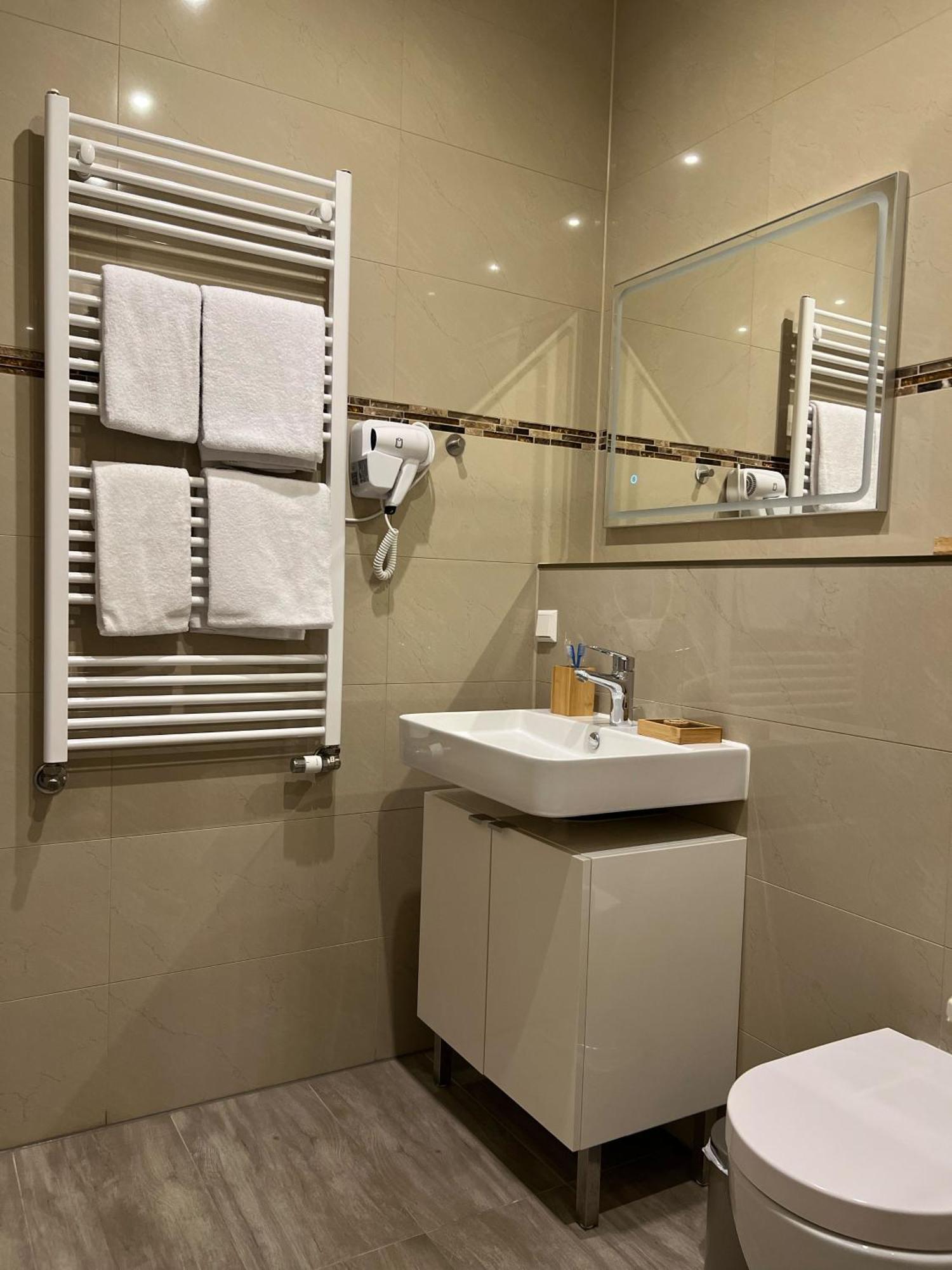 Hotel Residenz Luxury Apartments 메칭엔 외부 사진
