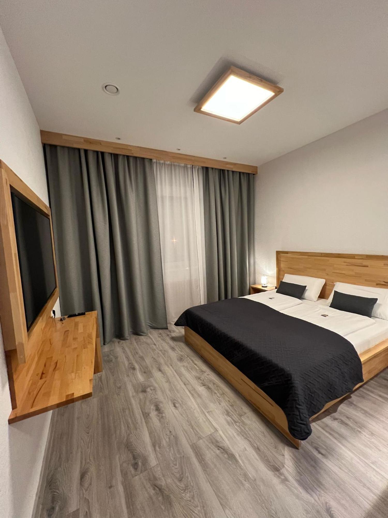 Hotel Residenz Luxury Apartments 메칭엔 외부 사진