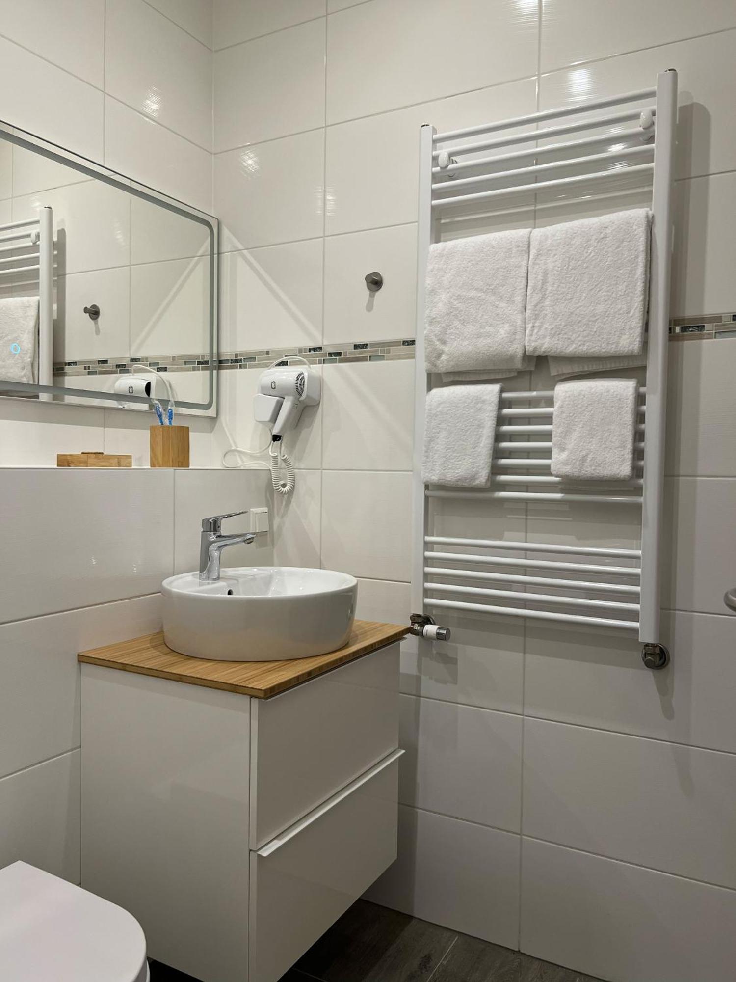Hotel Residenz Luxury Apartments 메칭엔 외부 사진