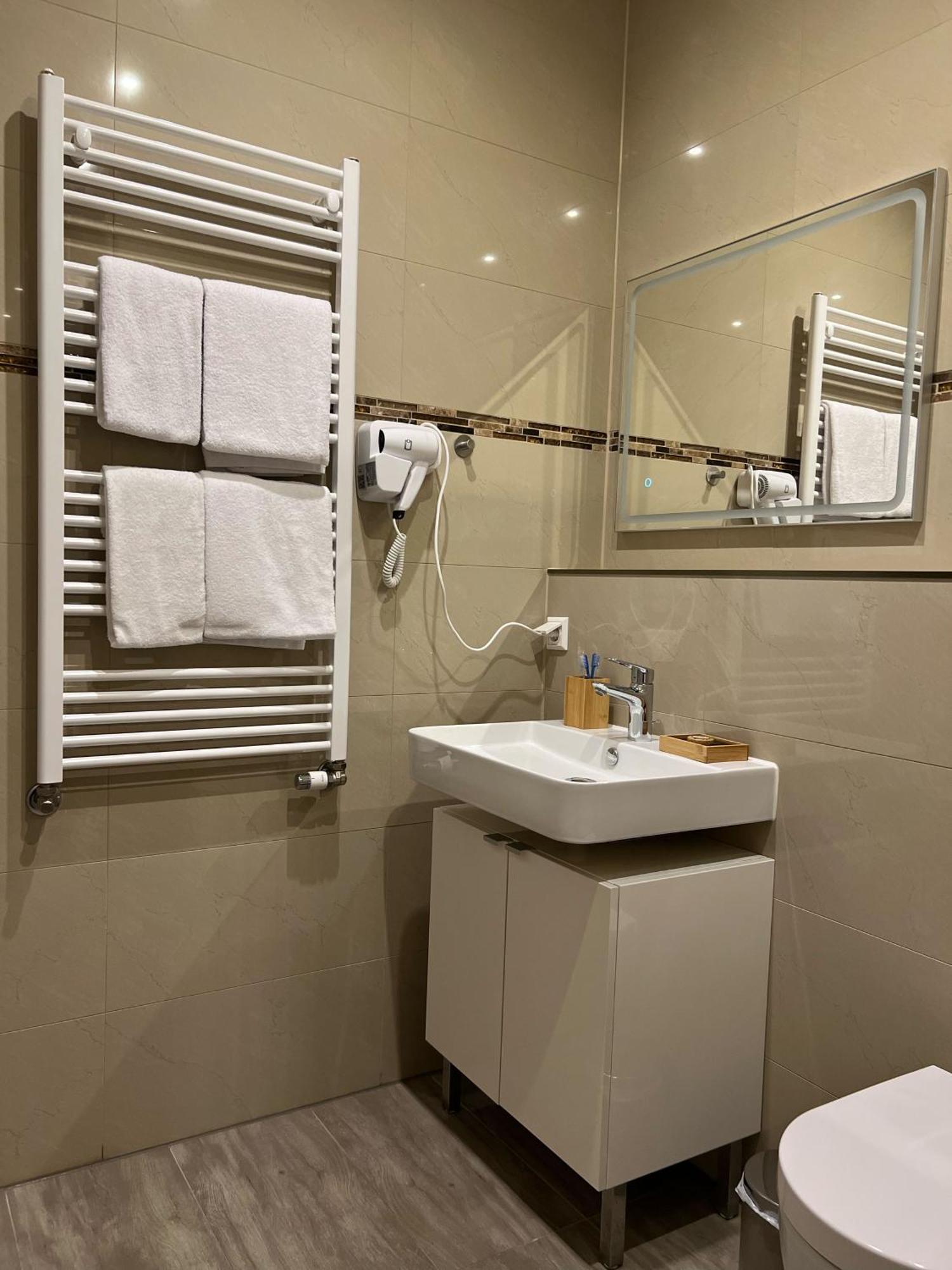 Hotel Residenz Luxury Apartments 메칭엔 외부 사진
